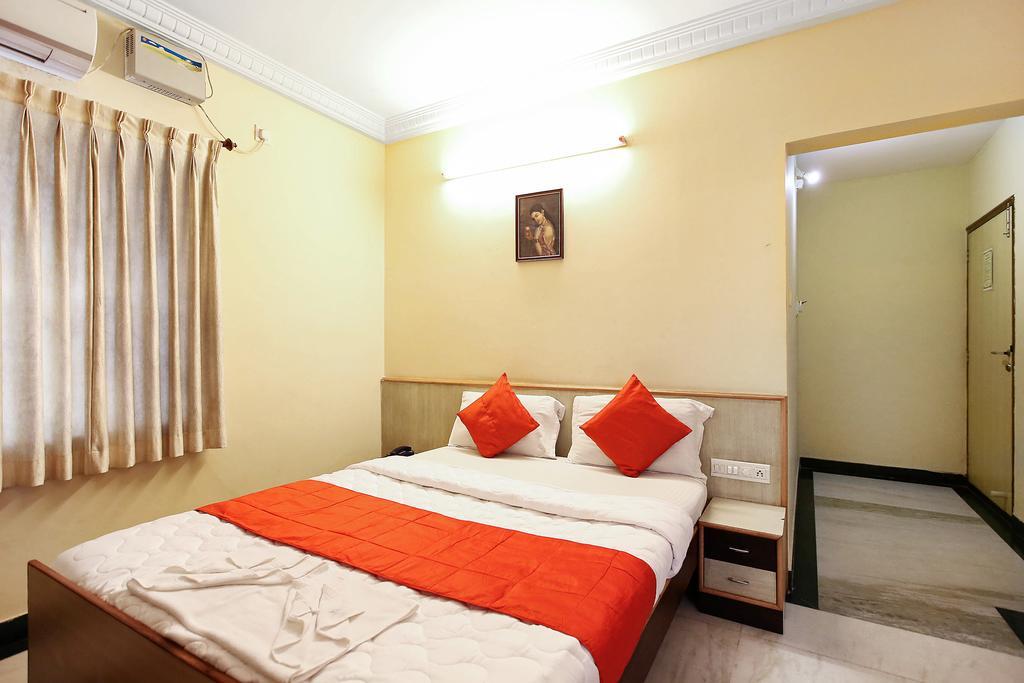 Oyo 4606 Hotel Maple Green Suites Bangalore Room photo