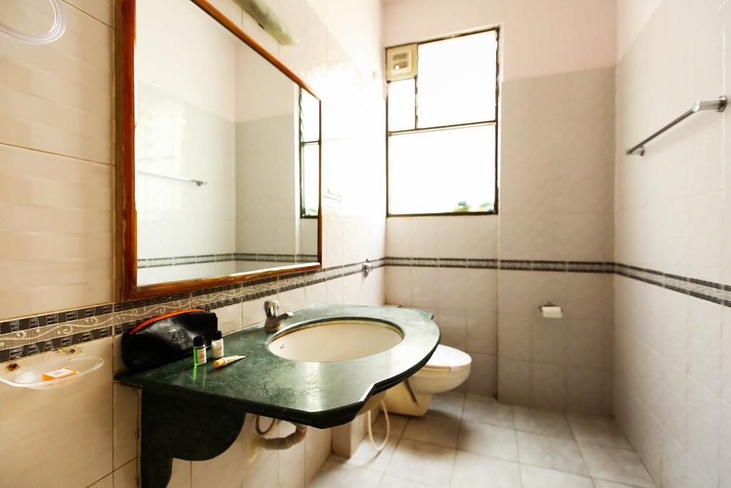 Oyo 4606 Hotel Maple Green Suites Bangalore Room photo